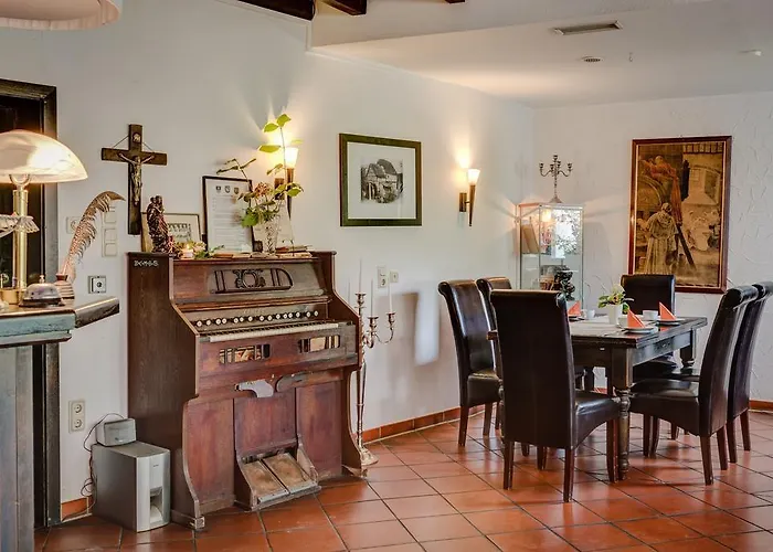 Weisse Muehle Hotel 3*